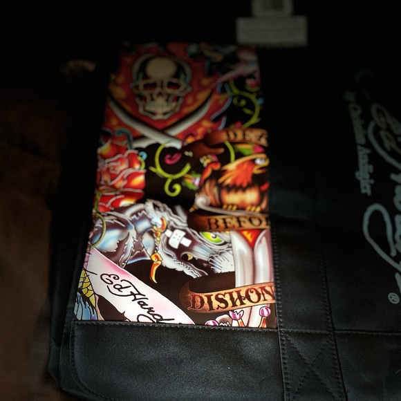 Brand new Don Ed Hardy designs messenger bag. - Picture 7 of 10